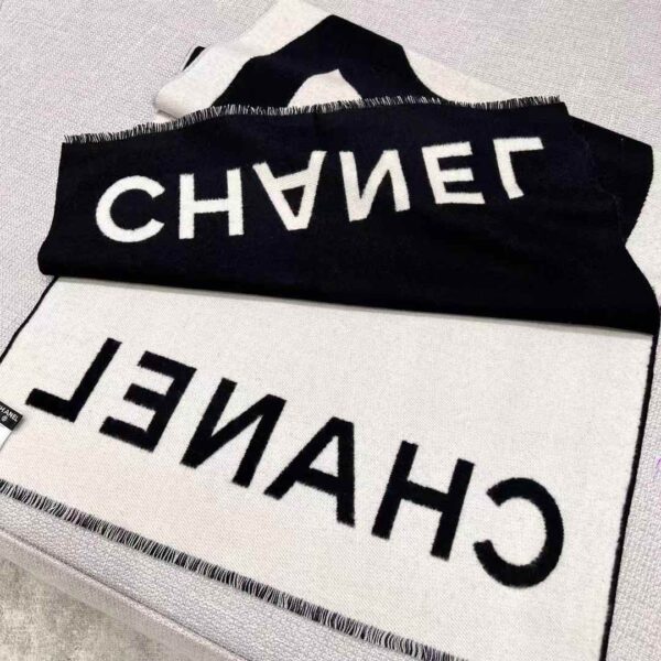 CHANEL 23P LOGO Scarf