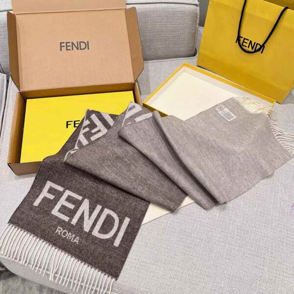 FENDI Double scarf
