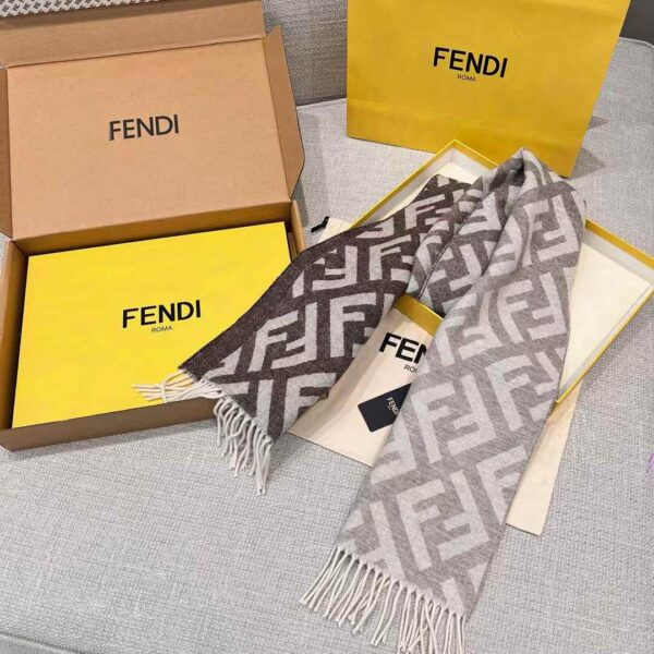 FENDI Double scarf