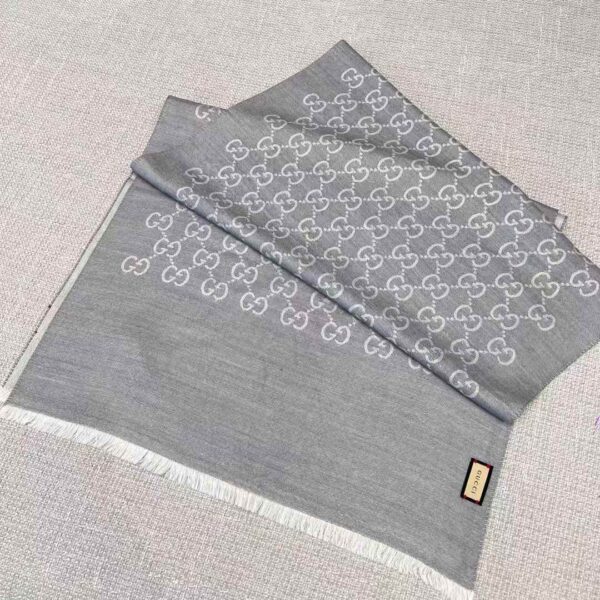 GUCCI  Double scarf