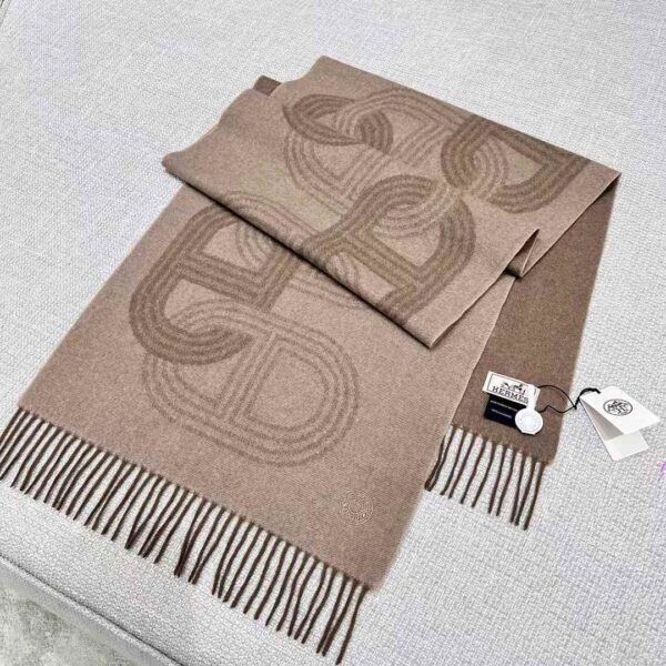 HERMES Scarf