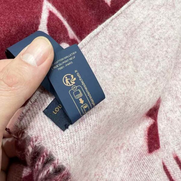 LOUIS VUITTON REYKJAVIK Classic scarf