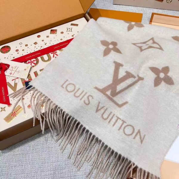 LOUIS VUITTON REYKJAVIK Classic scarf