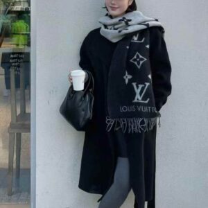 LOUIS VUITTON REYKJAVIK Classic scarf