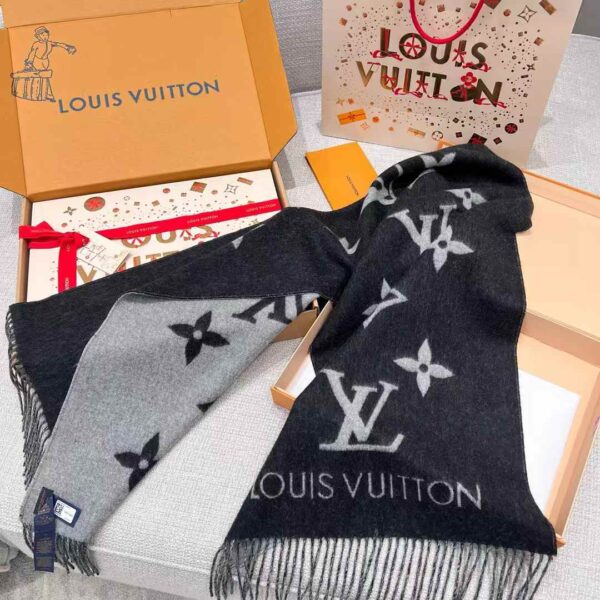 LOUIS VUITTON REYKJAVIK Classic scarf