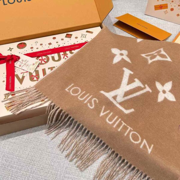 LOUIS VUITTON REYKJAVIK Classic scarf