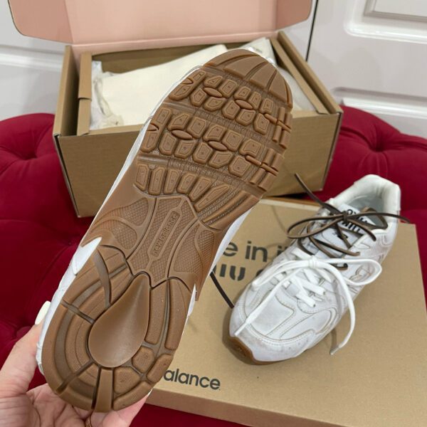 New  Balance x miumiu 530sl