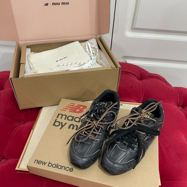 New  Balance x miumiu 530sl