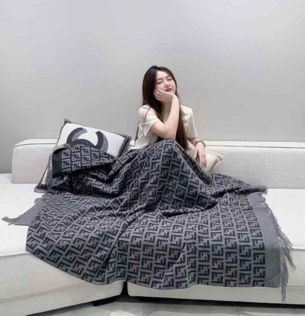 FENDI Blanket&Eye mask