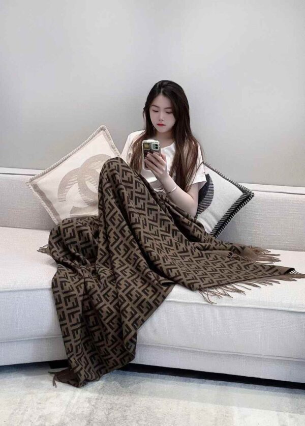 FENDI Blanket&Eye mask