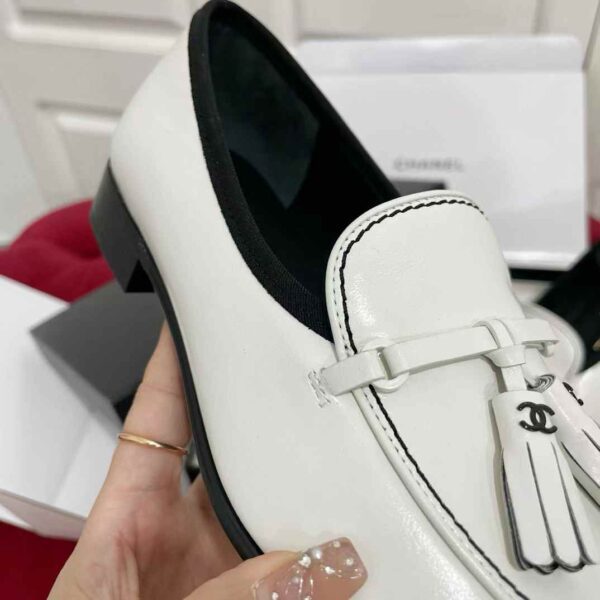 CHANEL Casual leather shoes