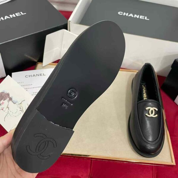 CHANEL 24K TEDDY Leather shoes