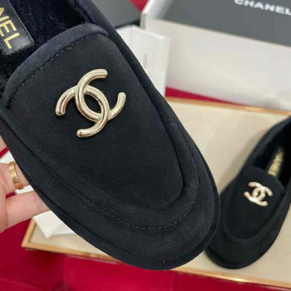 CHANEL 24K TEDDY Leather shoes