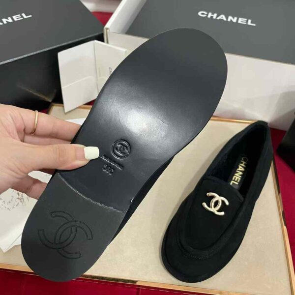 CHANEL 24K TEDDY Leather shoes