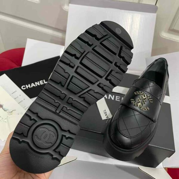 CHANEL 24B ARRIVALS Leather shoes
