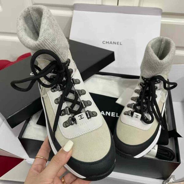CHANEL 23B Sockshoes