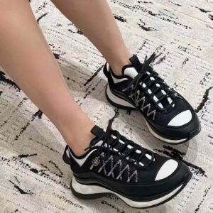 CHANEL Sneakers