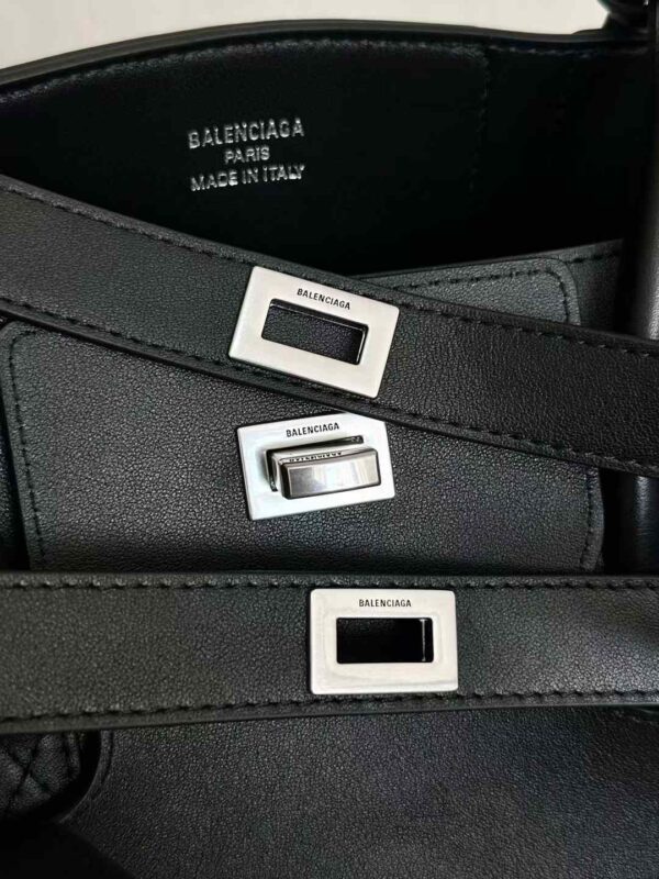 BALENCIAGA LEL AIR BAG