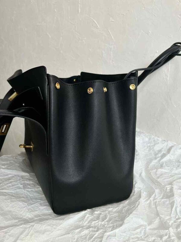 BALENCIAGA LEL AIR BAG