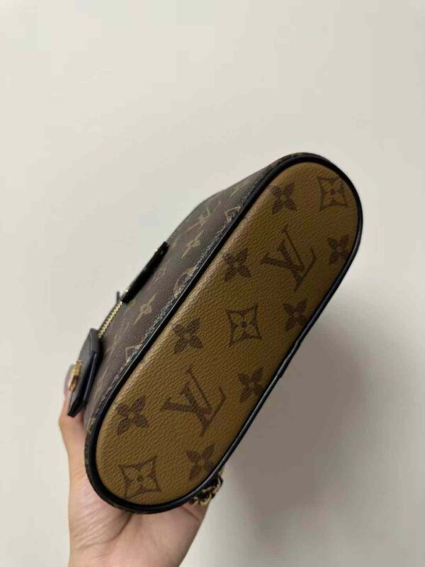 LV VANITY CHAIN POUCH M47125