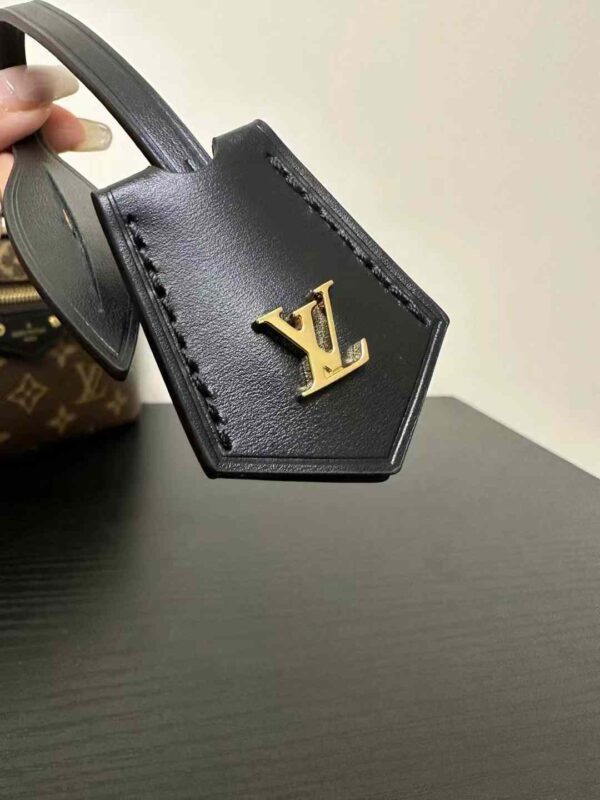LV VANITY CHAIN POUCH M47125