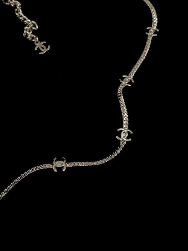 CHANEL Long necklace