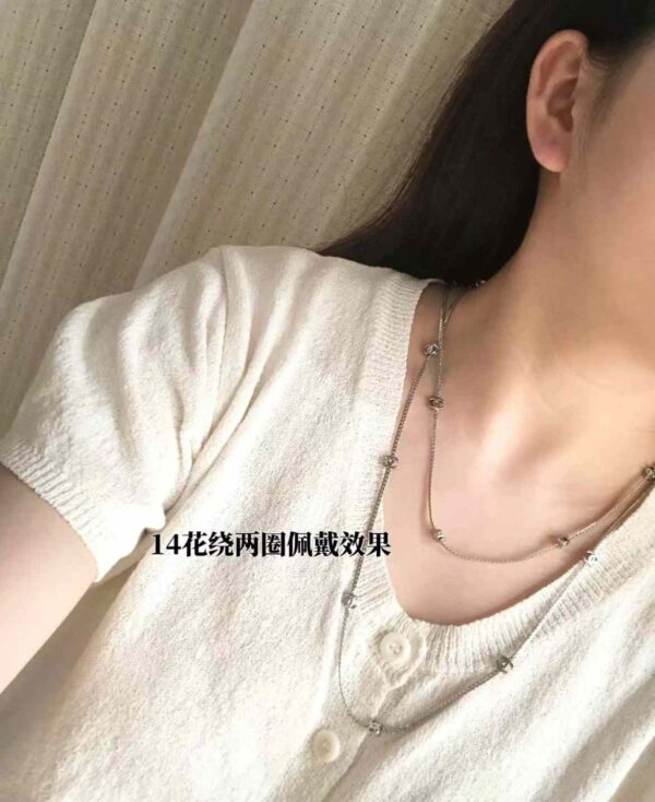 CHANEL Long necklace