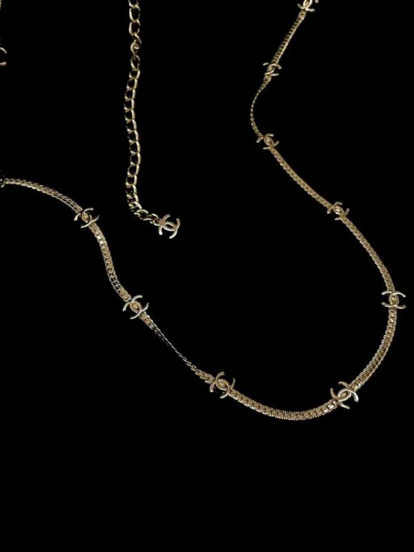 CHANEL Long necklace