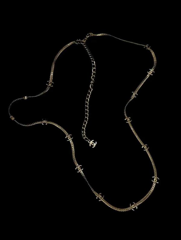 CHANEL Long necklace