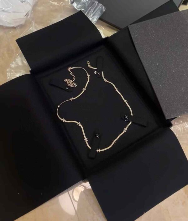 CHANEL Long necklace