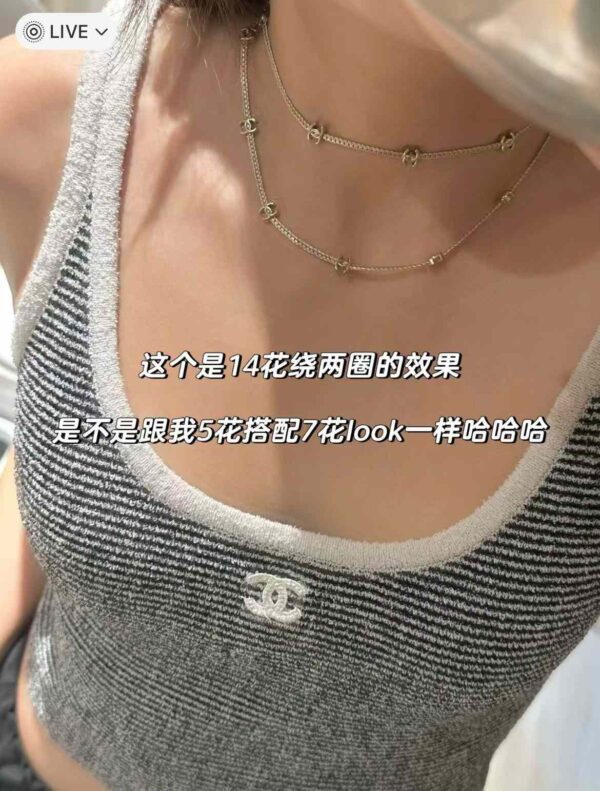 CHANEL Long necklace