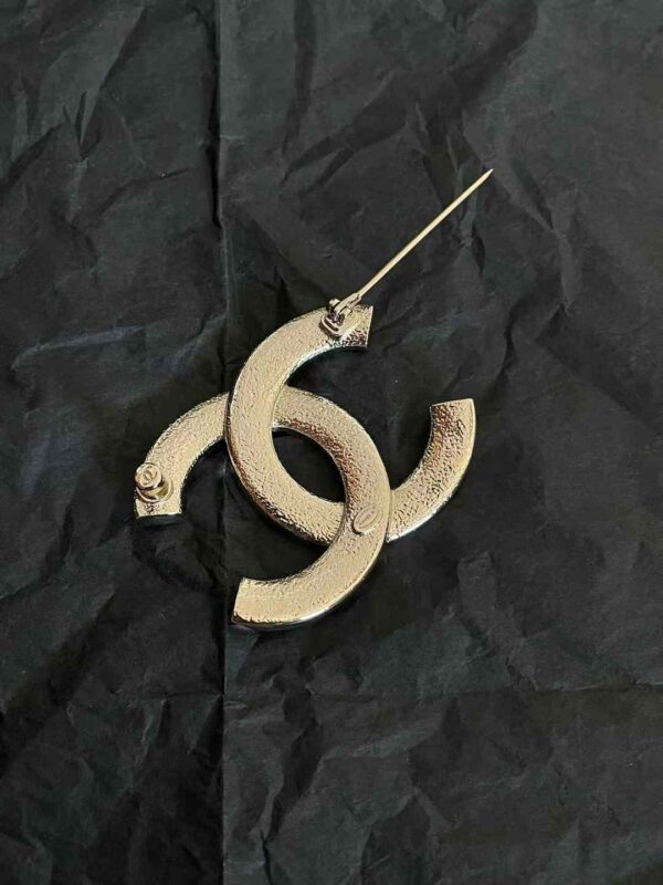 CHANEL Brooch