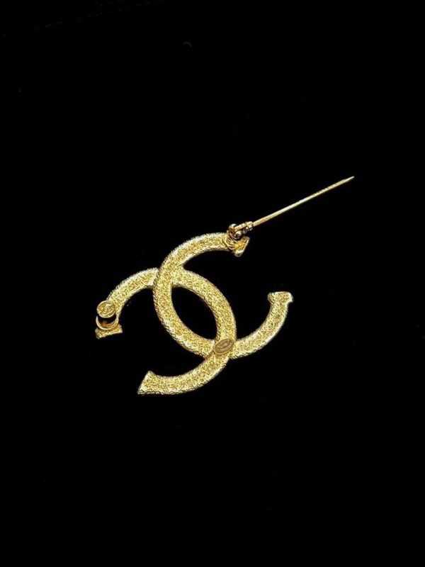 CHANEL Brooch