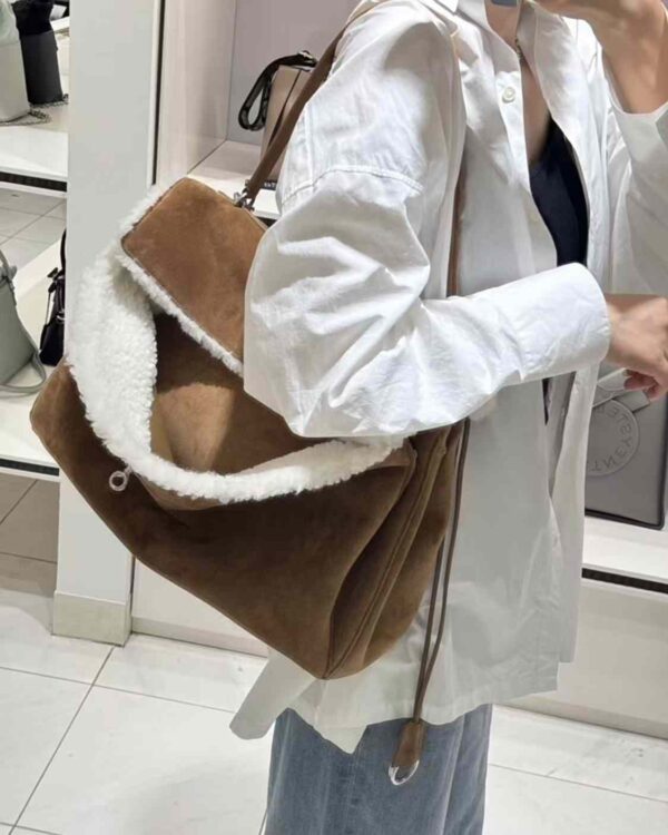 BALENCIAGA  Women's Rodeo Medium Handbag