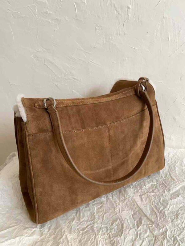 BALENCIAGA  Women's Rodeo Medium Handbag