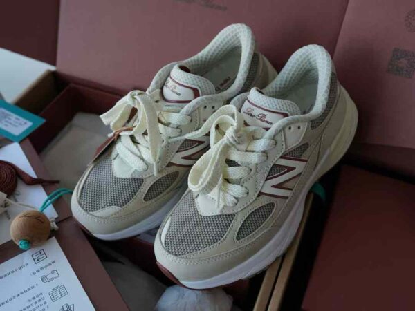 LORO PIANA NEW BALANCE 990V6 Sneakers