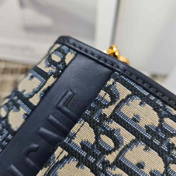 DIOR 30 Montaigne Avenue Bag