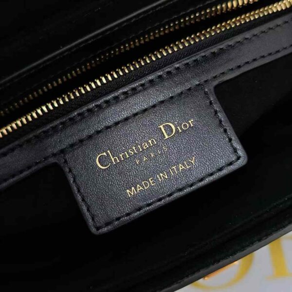 DIOR 30 Montaigne Avenue Bag