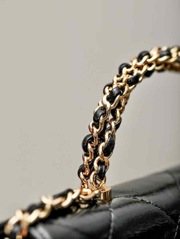 CHANEL Chain wallet