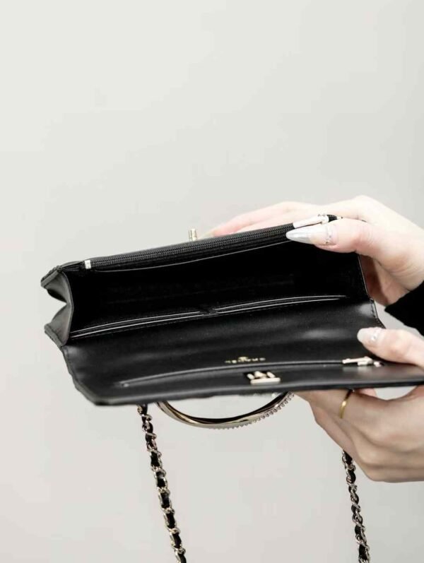 CHANEL Chain wallet
