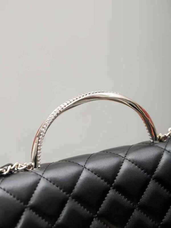 CHANEL Chain wallet