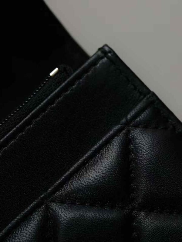 CHANEL Chain wallet