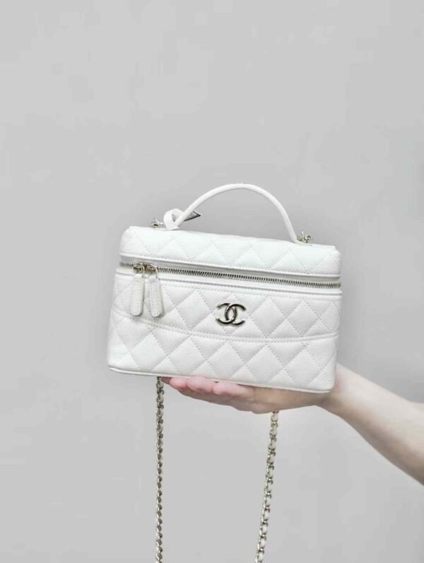 CHANEL Long Vanity with Chain