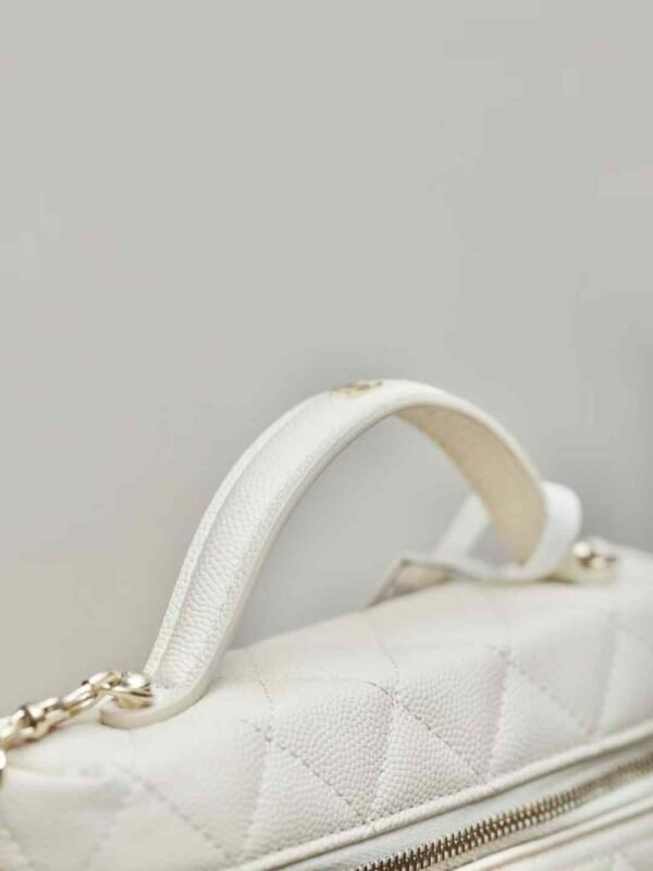 CHANEL Long Vanity with Chain