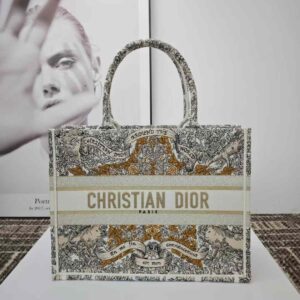 Medium Dior Book Tote