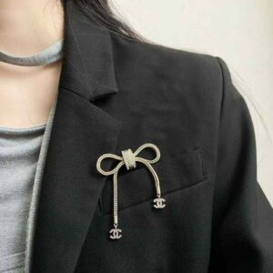 CHANEL Brooch