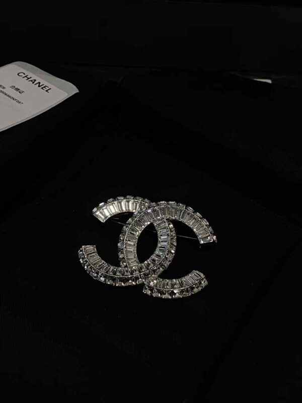 CHANEL Brooch