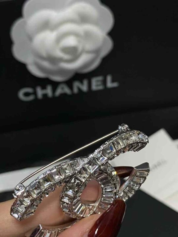 CHANEL Brooch