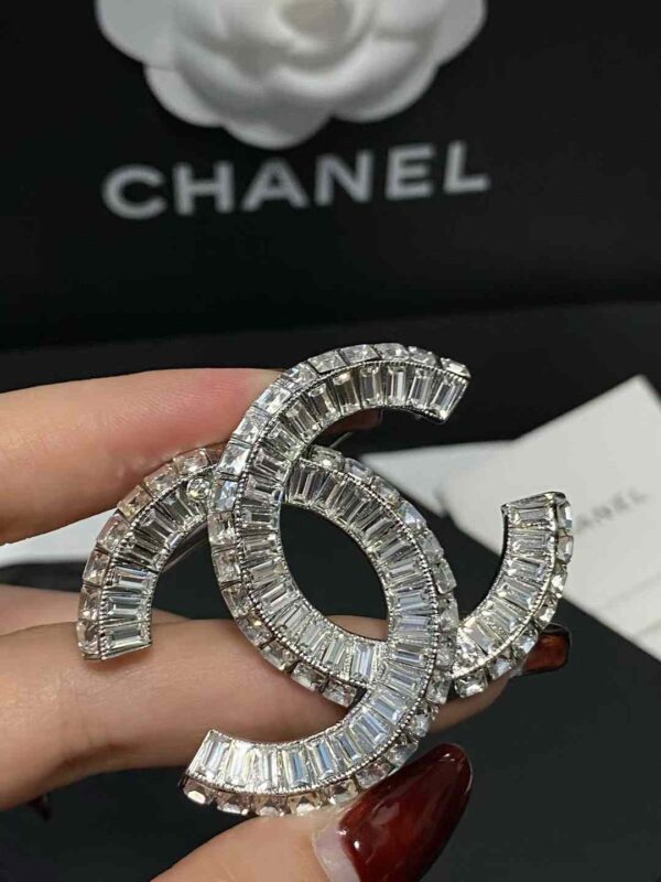 CHANEL Brooch