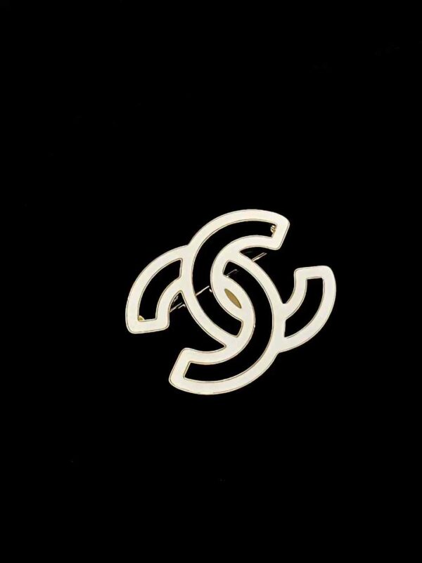 CHANEL Brooch